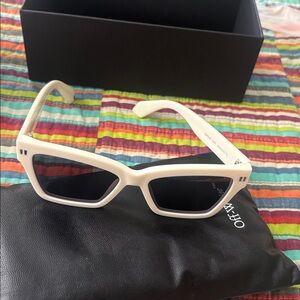 Blowout sale Off-White Cincinnati sunglasses white OERI 110C99PLA0010107 new